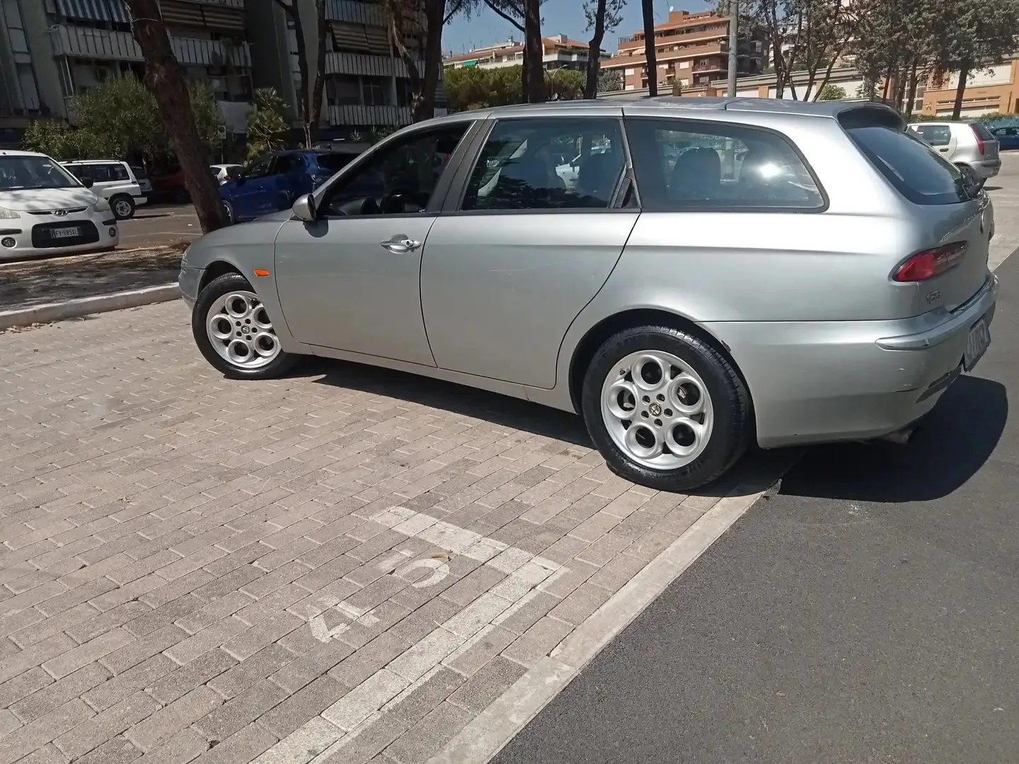 Alfa Romeo 156 SW photo 2